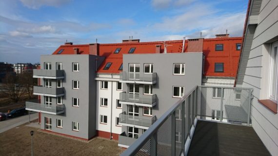 34. Augustowska 80-86 Widok z balkonu marzec_2017